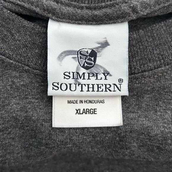 NWOT … SIMPLY SOUTHERN “Size: XL” Long Sleeve T-Shirt - Picture 3 of 3